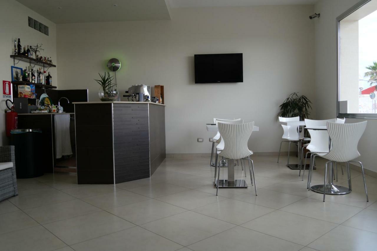 Hotel Celeste มาร์ซาเมมี ภายนอก รูปภาพ