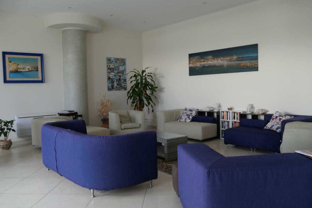 Hotel Celeste มาร์ซาเมมี ภายนอก รูปภาพ